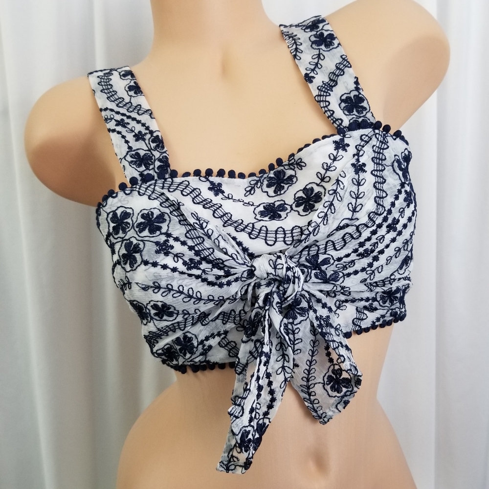 Foxiedox Tie Front Embroidered Crop Tank Top S…